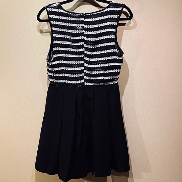 🌟2xHP🌟NWOT Ark & Co. Embellished Bodice Dress S - Picture 6 of 11